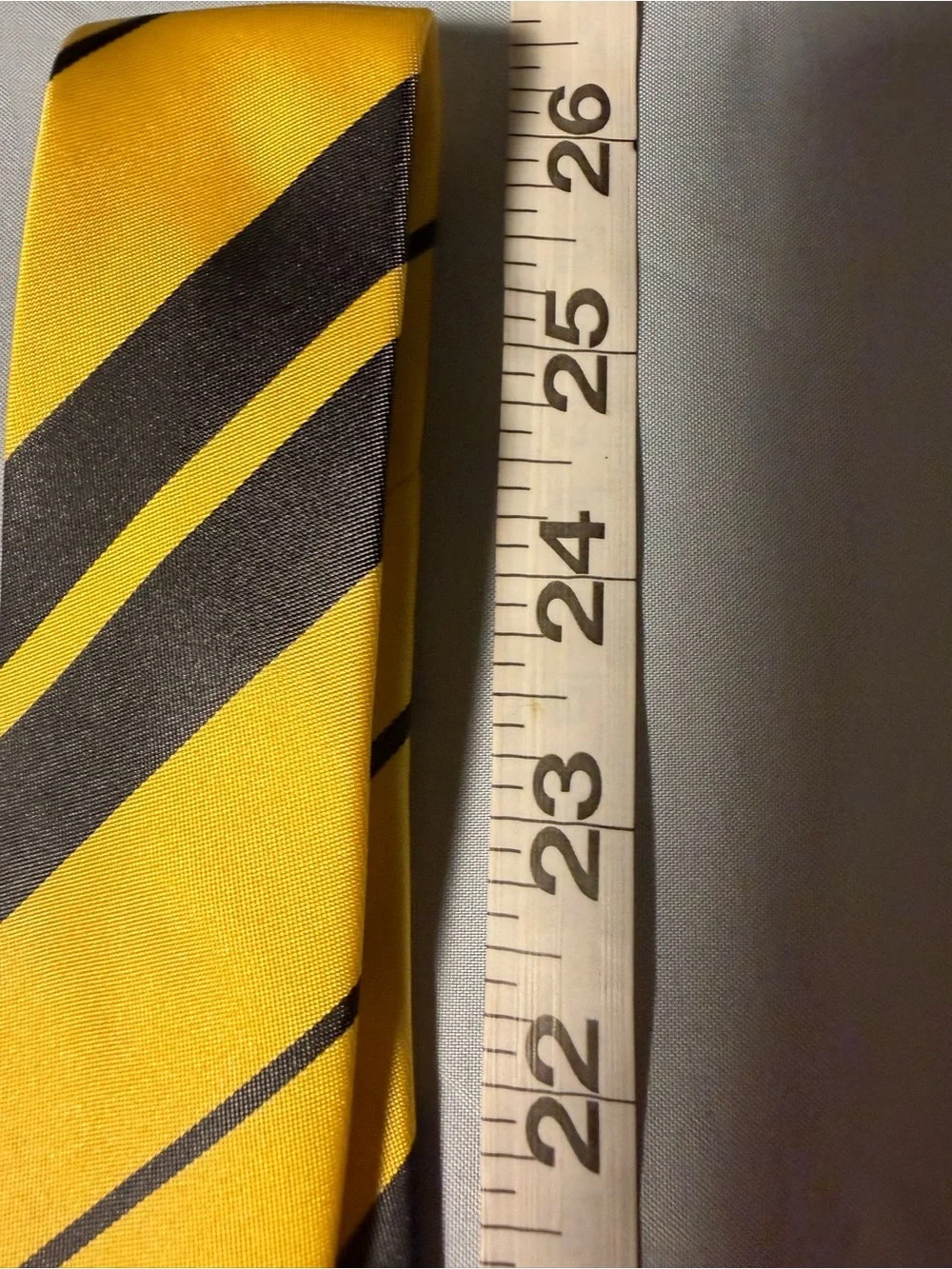 Harry Potter Hufepuff Yellow and Black Striped Men's Tie